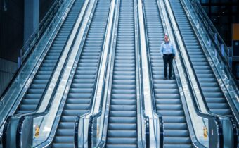 Old-School CFO vs Modern CFO: The Shift Redefining Finance Leadership